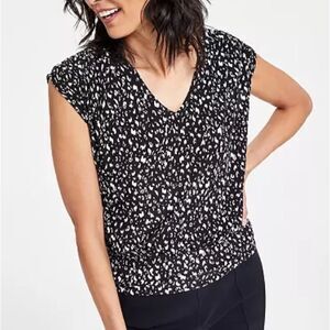 INC XXL Black and White Patterned Women's Top